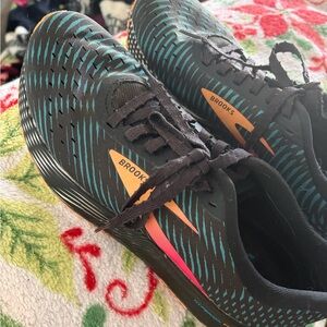 Brooks Women's Hypertension Temp Black and Teal Running Shoes